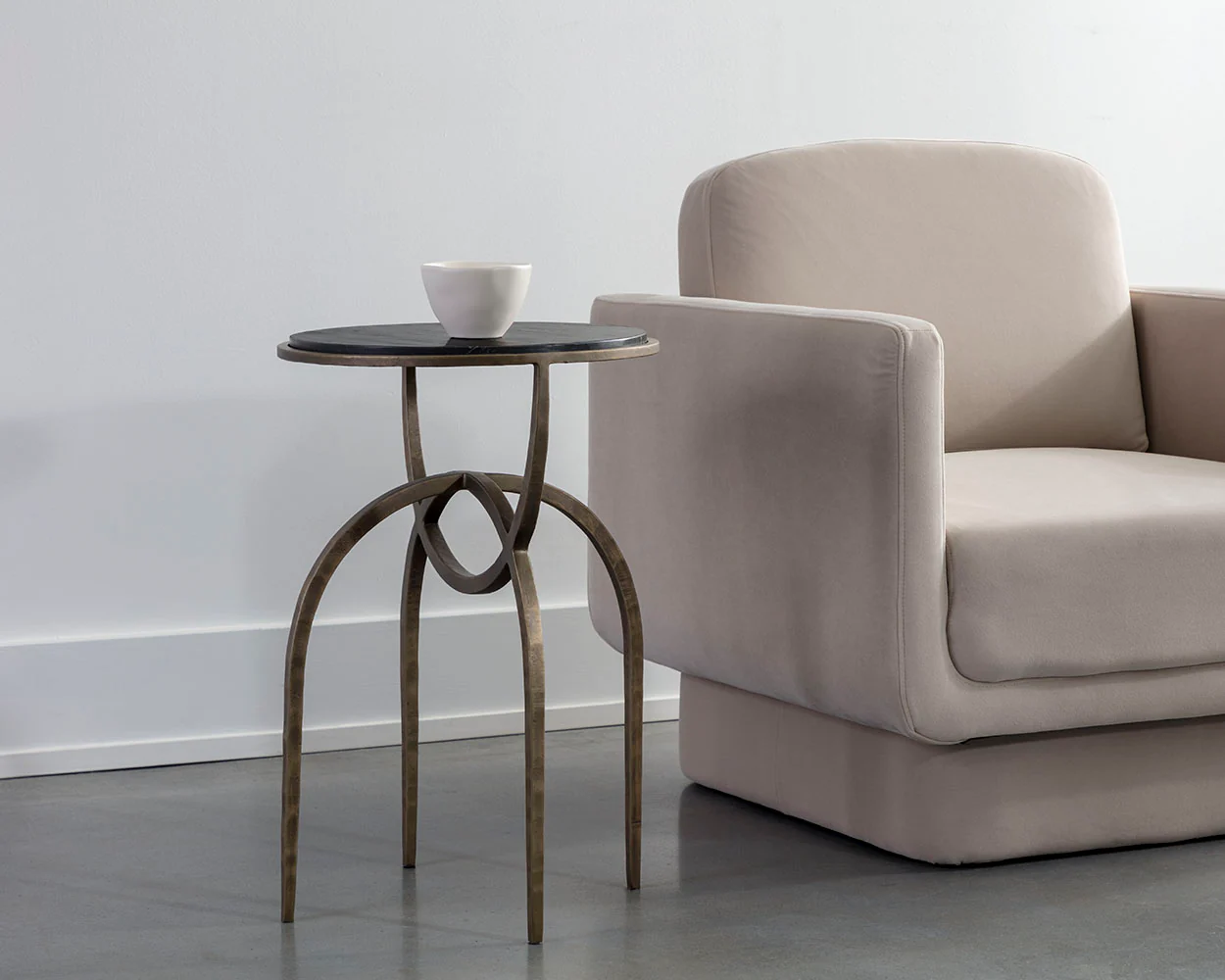 Alicent End Table - Image 15