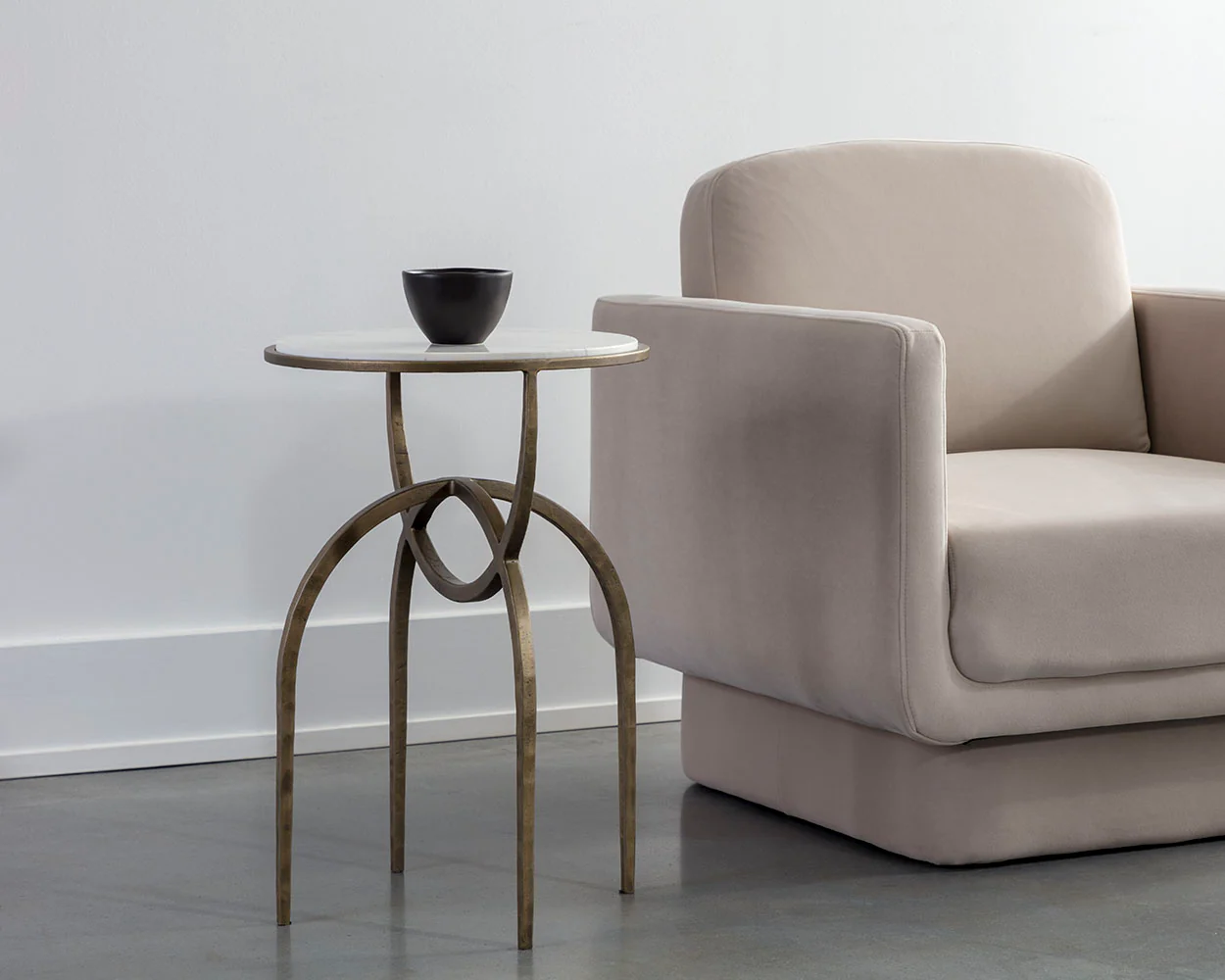 Alicent End Table - Image 2
