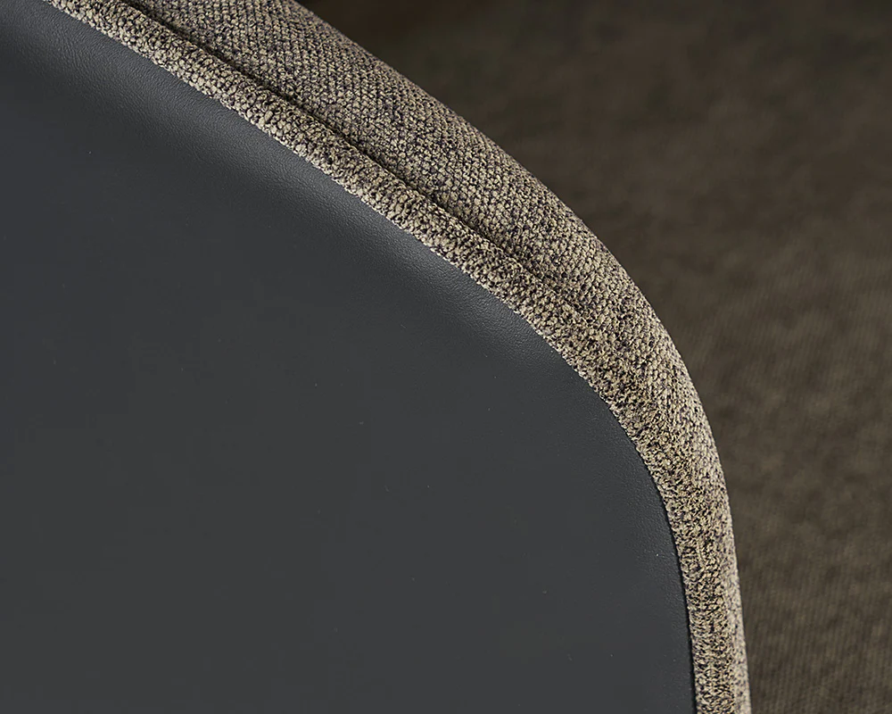 Asher Barstool - Image 6