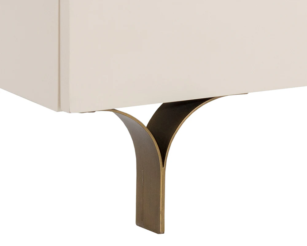 Celine Dresser - Image 7
