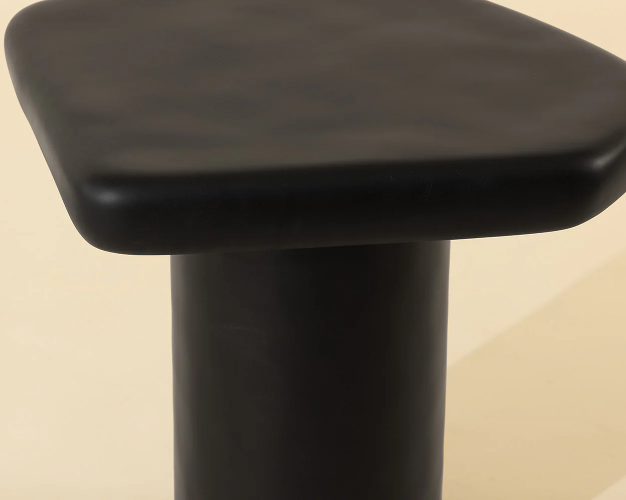 Detti End Table - Image 7