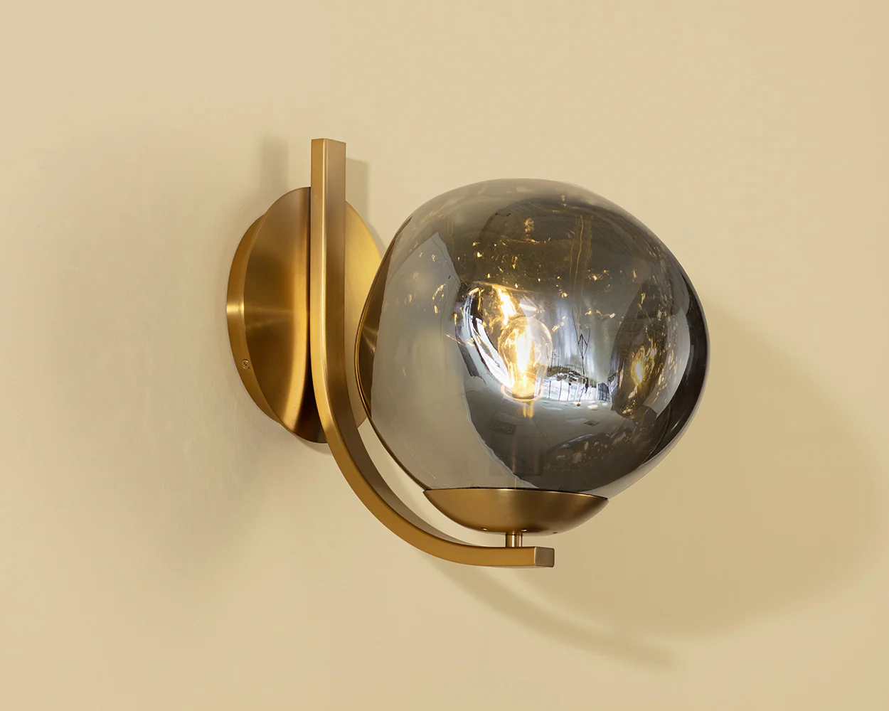 Dionis Sconce - Image 3