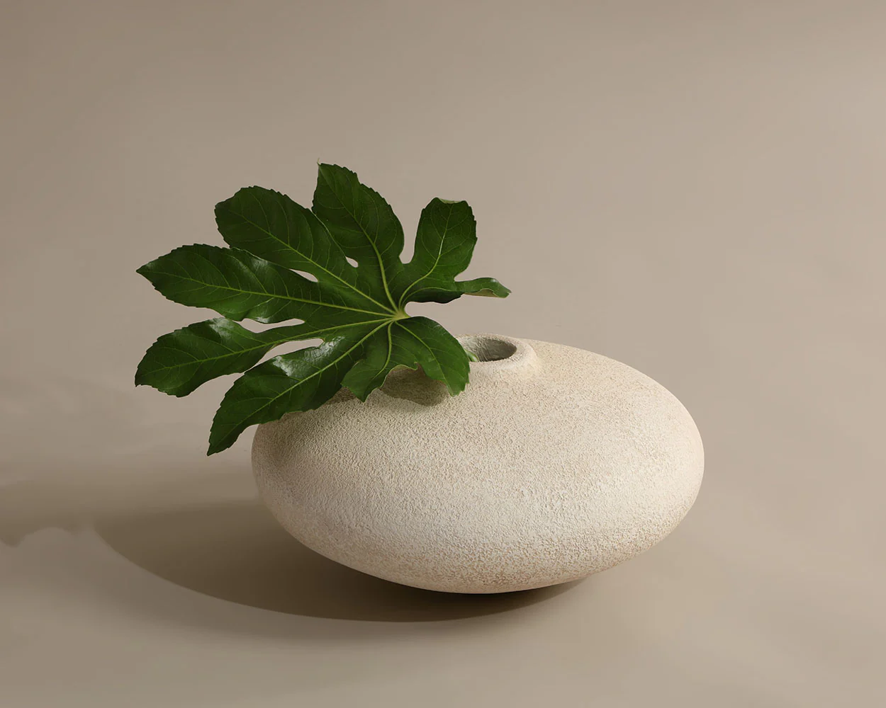 Eryne Vase - Image 2