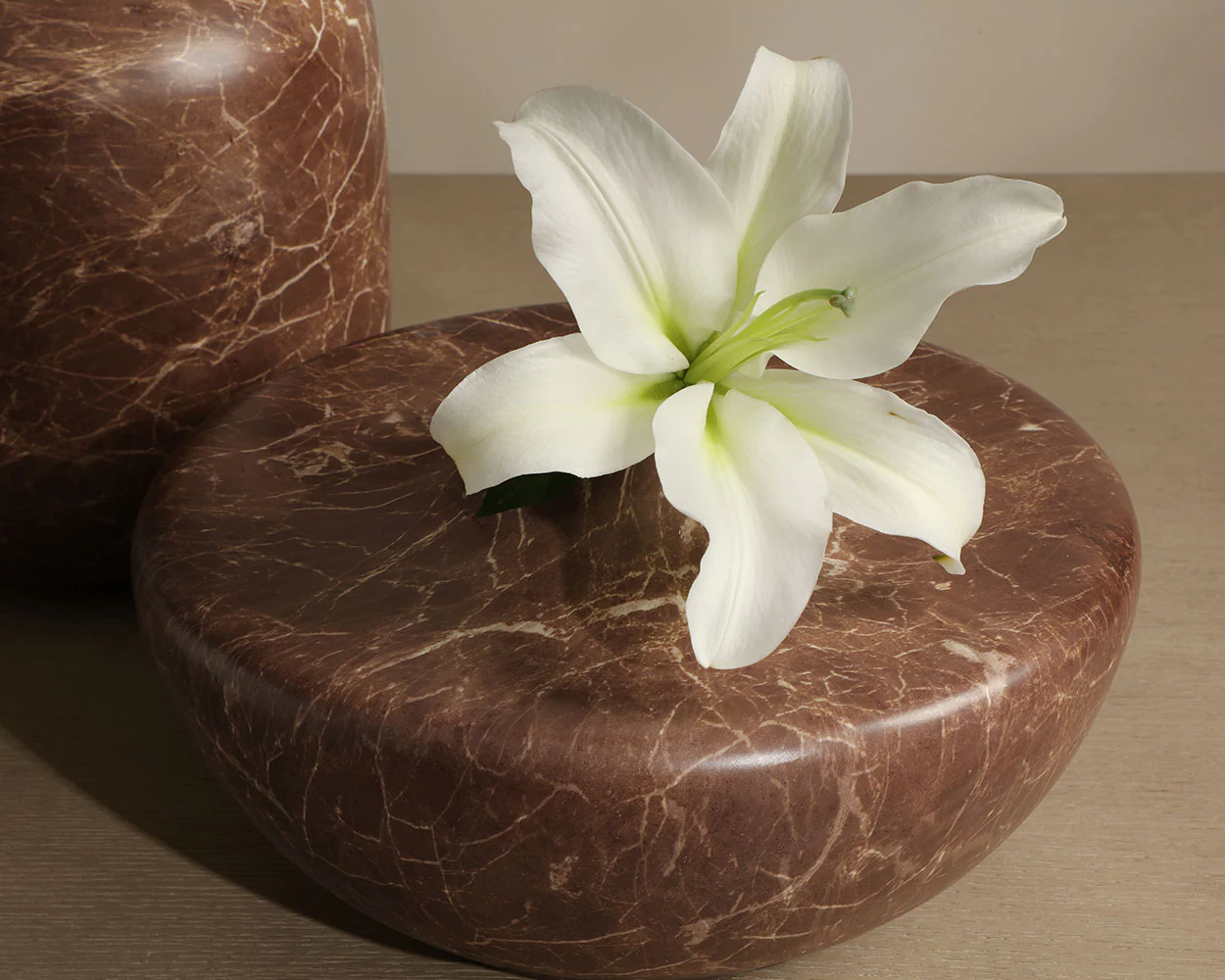 Estruscan Vase - Image 4