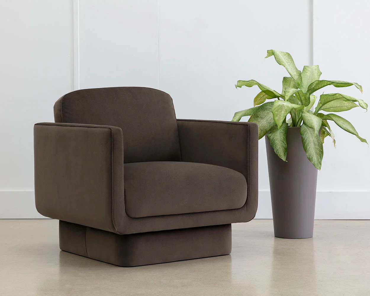 Everton Armchair - Image 2