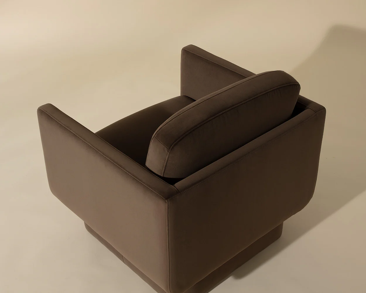 Everton Armchair - Image 6