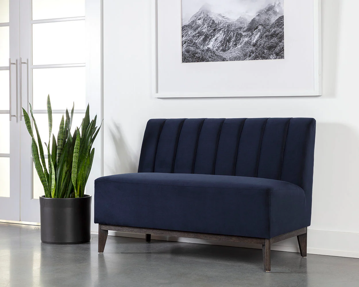 Kosovo Banquette - Image 2