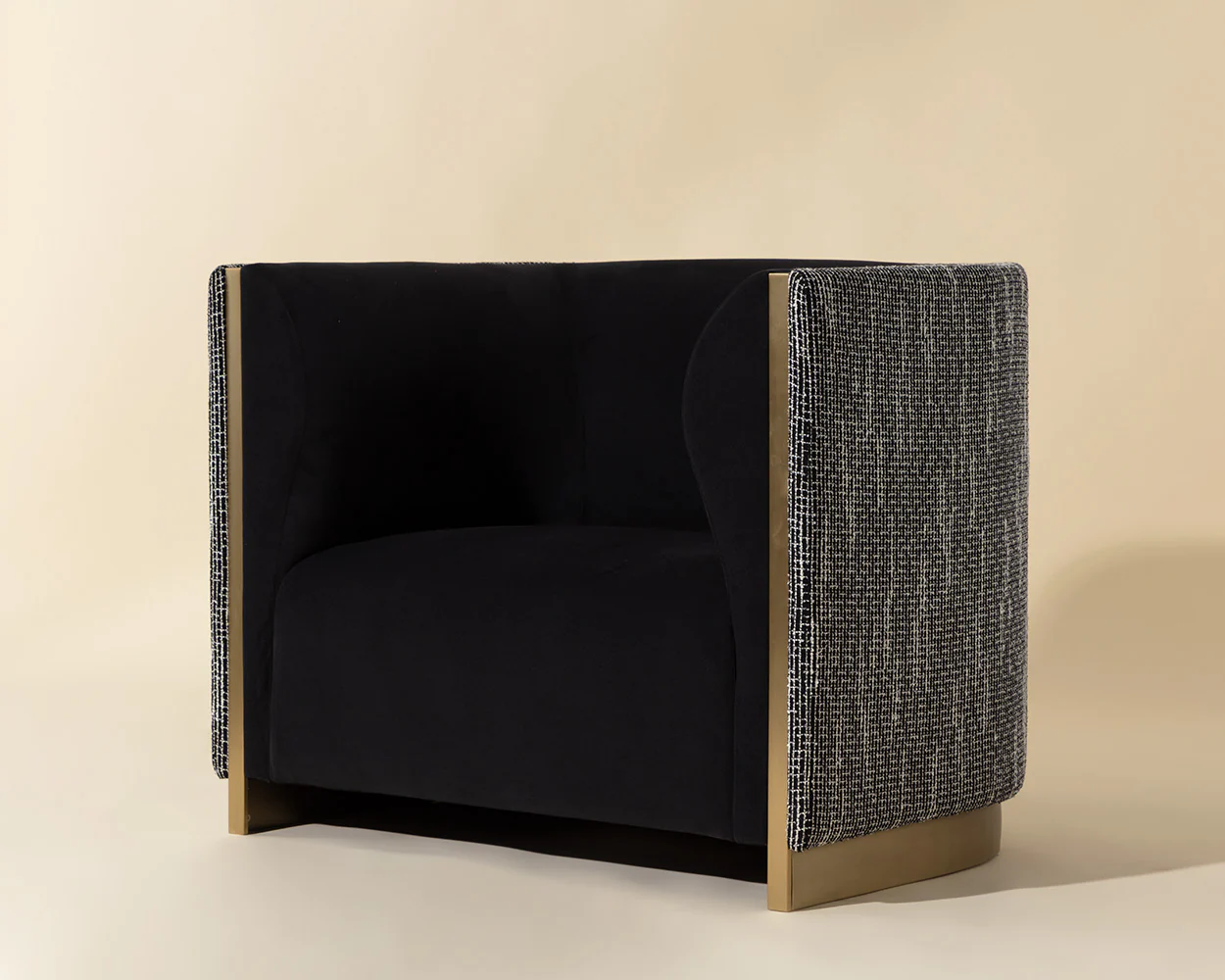 Larron Armchair - Image 11