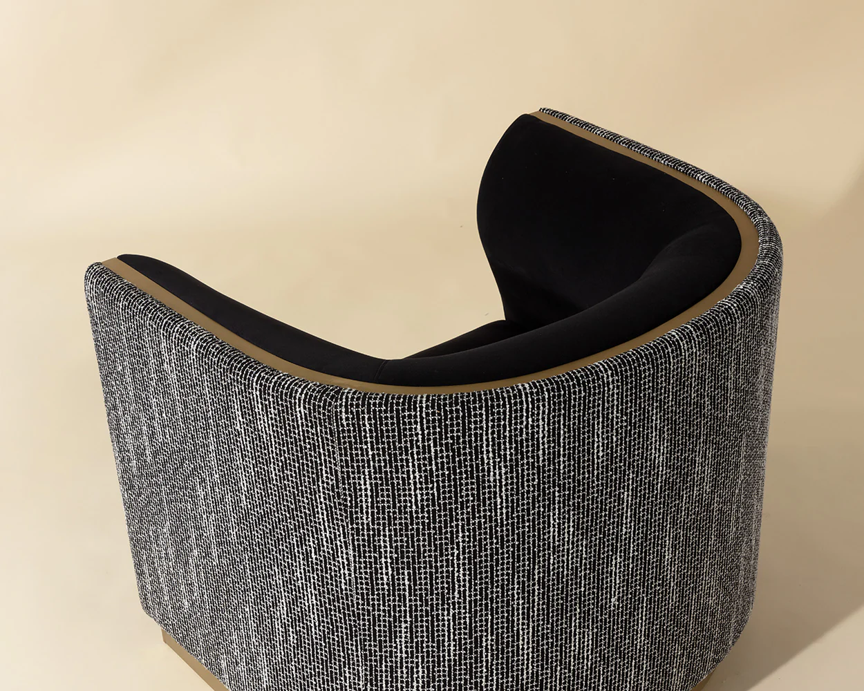 Larron Armchair - Image 17
