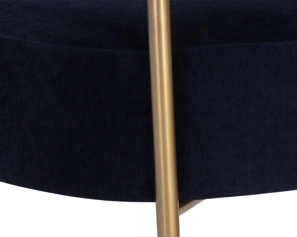 Maestro Lounge Chair - Image 15