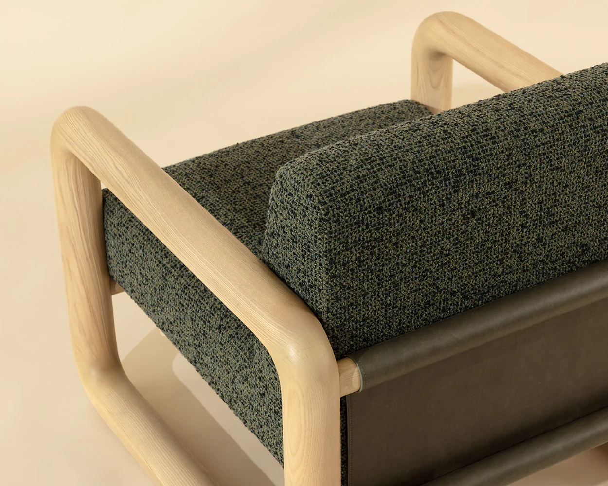 Nubo Lounge Chair - Image 3
