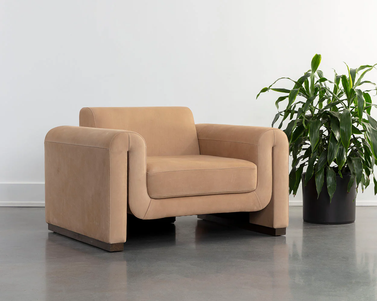 Romer Armchair - Image 8